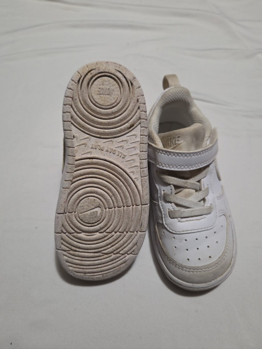 Nike toddler boy size 8 white tennis shoes #23 - Picture 4 of 4